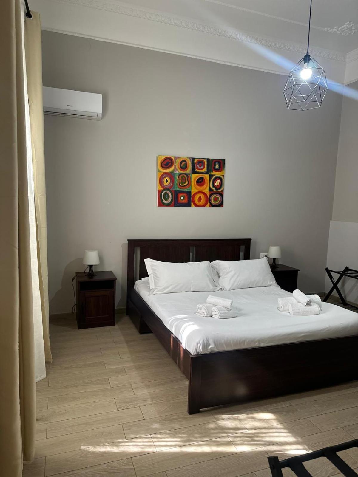 Bed & Breakfast Villafranca Settantuno *