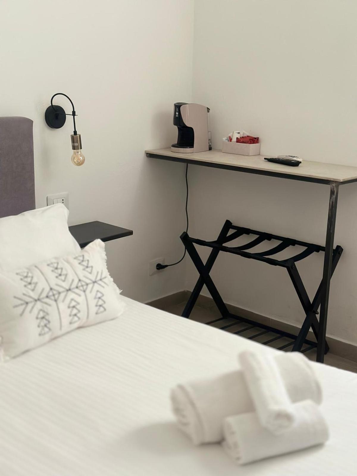 Bed & Breakfast Villafranca Settantuno *