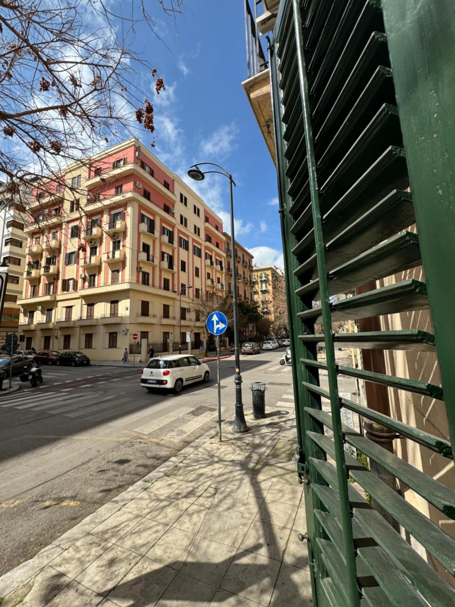 Bed & Breakfast Villafranca Settantuno *